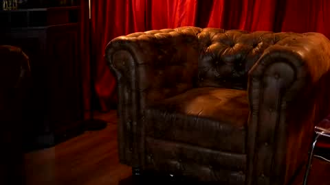 Snapshot of evelyn_evyy chatting on March 11, 8:31 pm Evelyn online show from March 11, 8:31 pm
