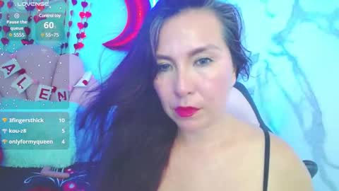 Juliana online show from February 15, 10:10 pm