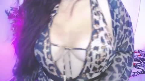 Juliana online show from September 12, 7:49 pm