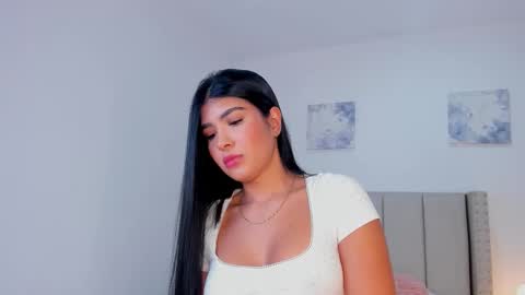 Evelyn online show from September 8, 6:40 pm