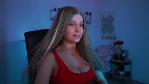 Snapshot of evelyncage_ chatting on March 4, 7:11 pm evelyncage_ online show from March 4, 7:11 pm