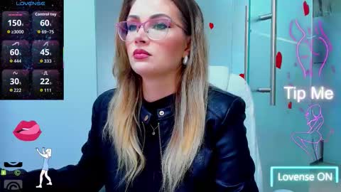 evelyne_rose online show from September 16, 5:10 am