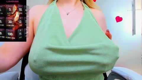 evelyne_rose online show from February 24, 9:21 am