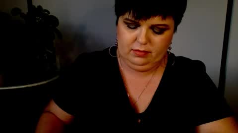 Snapshot of evemilf chatting on September 23, 4:01 pm EveMilf online show from September 23, 4:01 pm