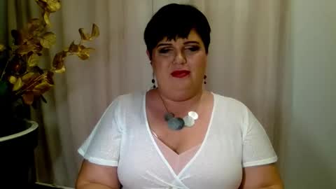 Snapshot of evemilf chatting on September 16, 8:23 pm EveMilf online show from September 16, 8:23 pm