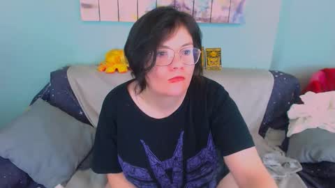 Everly online show from February 15, 7:51 am