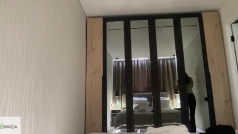 evi_woow online show from September 29, 2:16 pm