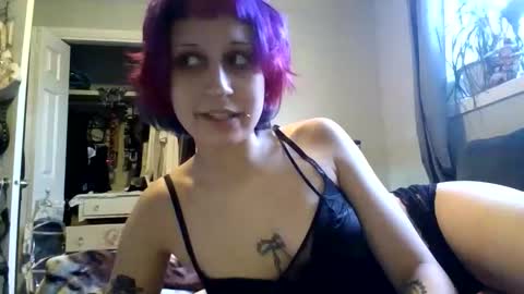 Evie online show from November 26, 10:17 pm