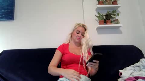 Badblondebunny online show from December 31, 12:32 am