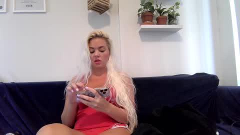 Badblondebunny online show from September 30, 10:20 pm