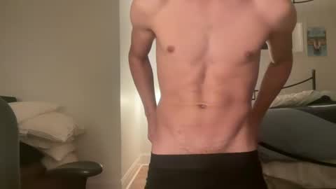 Snapshot of evilpretyboy chatting on October 13, 4:47 am evilpretyboy online show from October 13, 4:47 am
