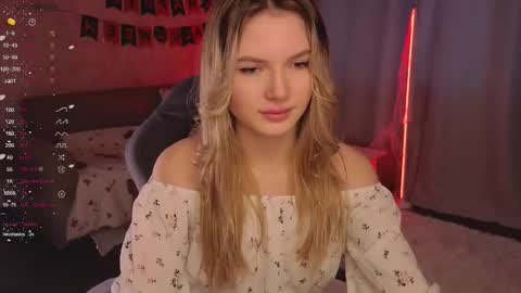 Evelyn online show from October 31, 10:37 am