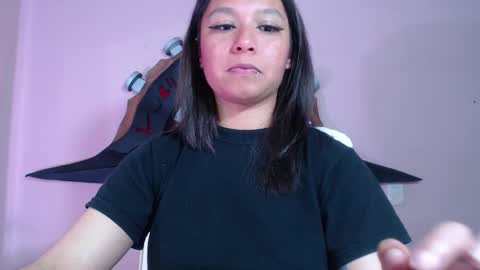 Im Evy online show from December 16, 4:46 pm