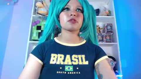 Snapshot of evybubbles_ chatting on December 15, 3:24 am Im Evy online show from December 15, 3:24 am