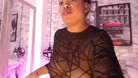 Snapshot of evycruz chatting on December 5, 1:01 pm Evycruz online show from December 5, 1:01 pm