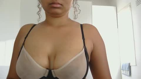 courtney online show from December 2, 6:34 am