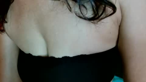 I am JOCELYN online show from April 21, 1:42 am