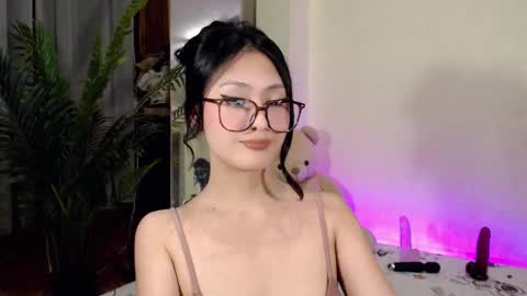 Candy  online show from January 9, 1:45 pm