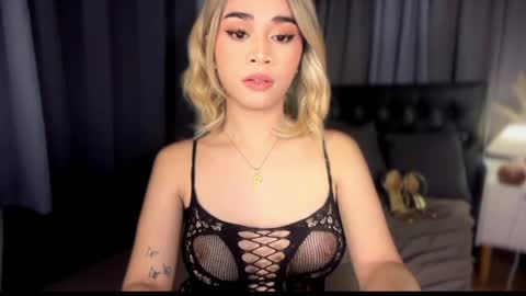 chloee online show from June 2, 6:54 pm
