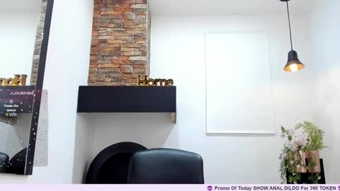      online show from November 17, 8:55 pm