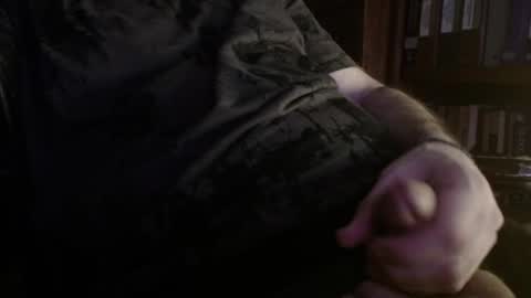 Eyewettu online show from April 22, 4:30 am