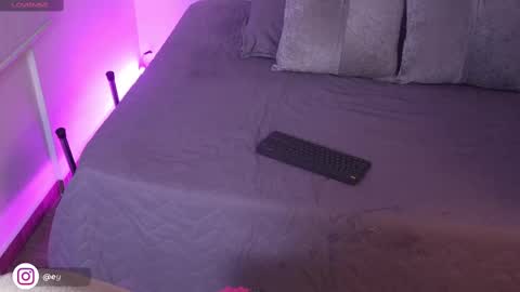 IG eyramodelink online show from October 18, 10:47 pm