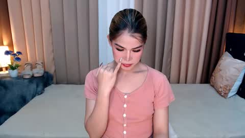 UR SWEET EZRA online show from January 7, 11:37 am