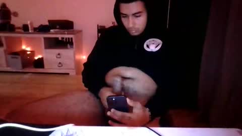 ezzteban935 online show from April 18, 3:08 am