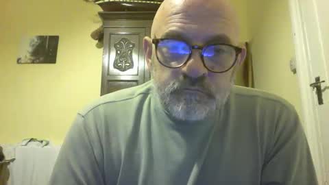 f1zzeek online show from April 16, 9:39 pm