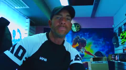 fabxxxl online show from September 26, 3:20 pm