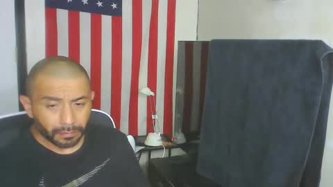 Mark online show from April 6, 3:26 am