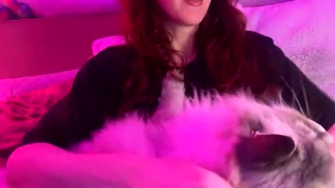 Faewildz online show from November 6, 6:27 am