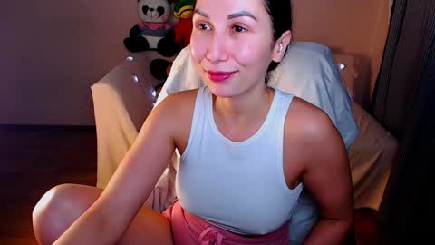 Elli  online show from January 18, 9:45 pm