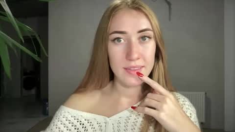 fairy_face online show from September 19, 6:44 pm