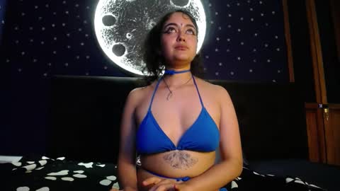 Marie online show from October 26, 5:41 am