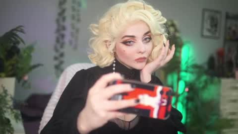 faith_chan online show from April 19, 2:45 am