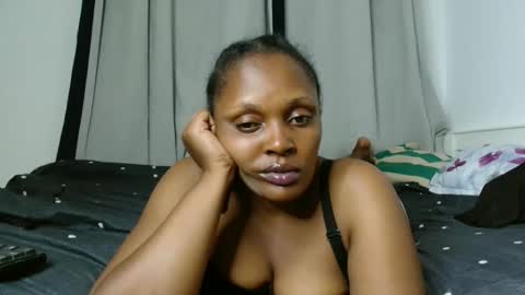 raysa4421 online show from May 14, 6:28 pm