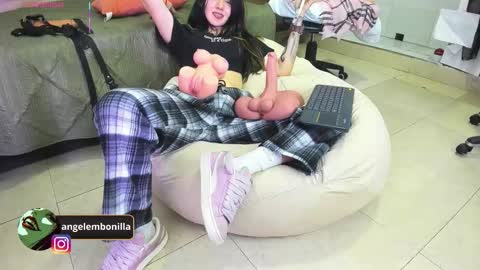 Megan    630  1330 -5 online show from March 19, 1:16 pm