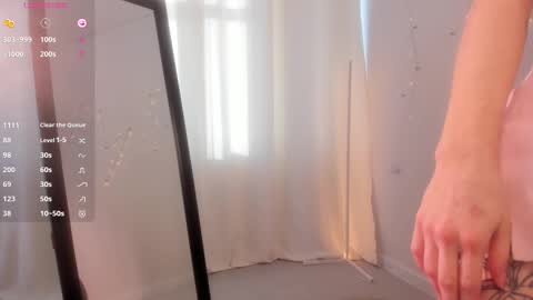 fancyamelia online show from October 2, 1:21 pm