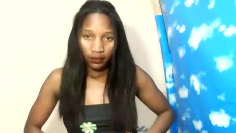 Snapshot of faniriah27 chatting on September 12, 6:32 pm faniriah27 online show from September 12, 6:32 pm