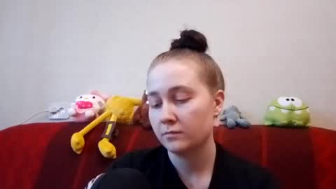 Sara online show from May 14, 2:15 pm