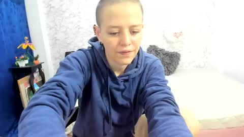 FANNY online show from February 28, 3:37 am