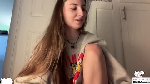 Ella online show from May 25, 11:11 pm