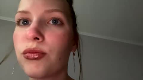 fantsuyeva online show from September 23, 1:16 pm