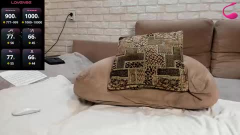 Snapshot of farah_vvv chatting on February 27, 12:56 pm farah online show from February 27, 12:56 pm
