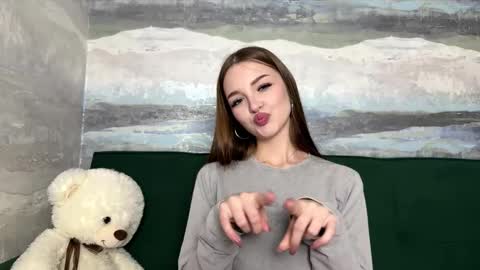 Anna Scovich online show from November 14, 1:57 pm