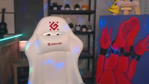 Fascinating   Eyes online show from February 19, 9:36 pm