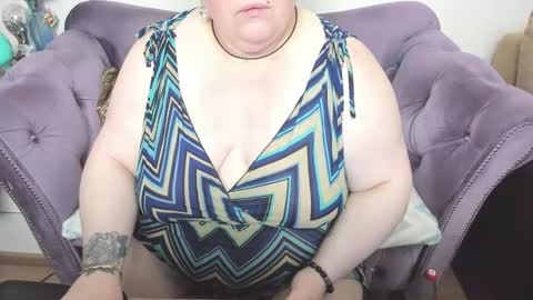 fashiona online show from December 17, 9:54 pm