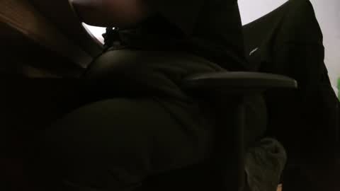 Snapshot of fat_bubble chatting on December 7, 5:48 pm Fat Bernd online show from December 7, 5:48 pm