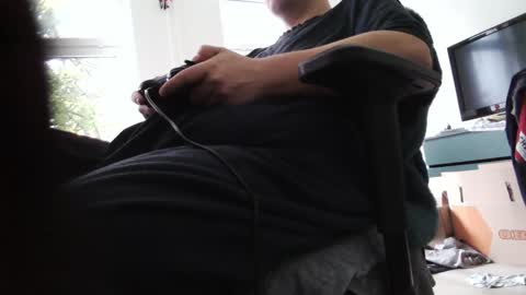 Snapshot of fat_bubble chatting on October 11, 3:48 pm Fat Bernd online show from October 11, 3:48 pm